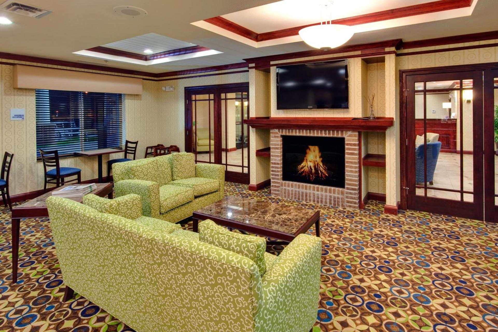 Holiday Inn Express & Suites Dewitt - Syracuse by IHG photo 12