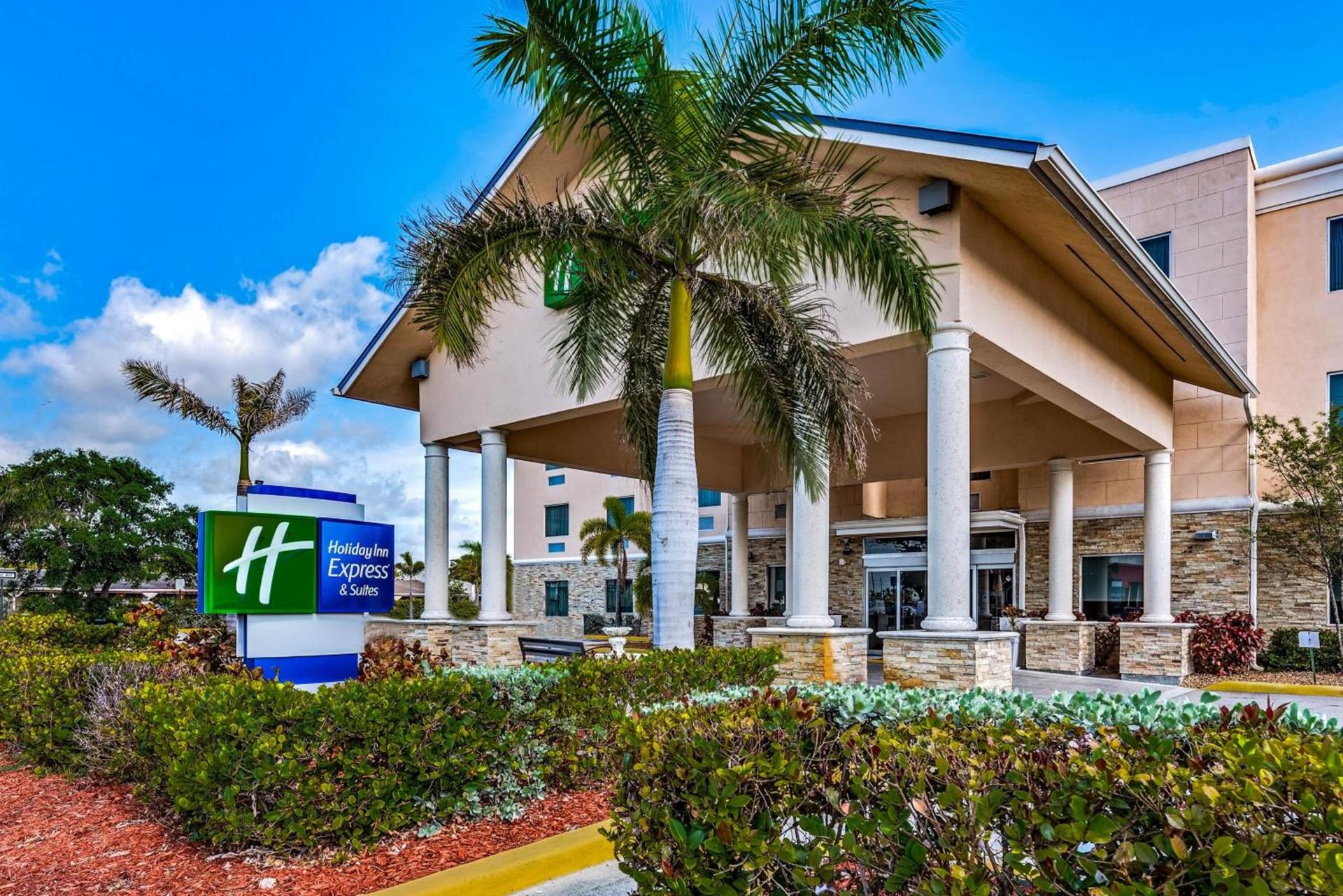 Holiday Inn Express & Suites Lantana by IHG — hotel in Lantana