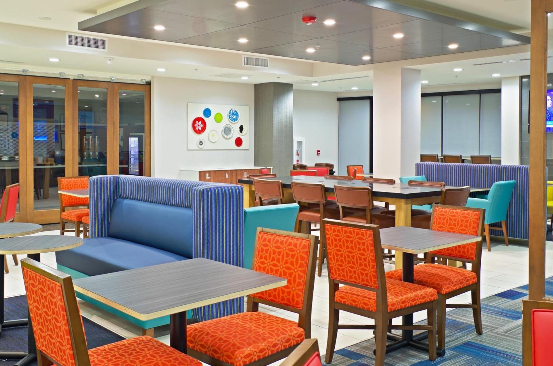 Holiday Inn Express & Suites - Phoenix North - Scottsdale by IHG photo 10