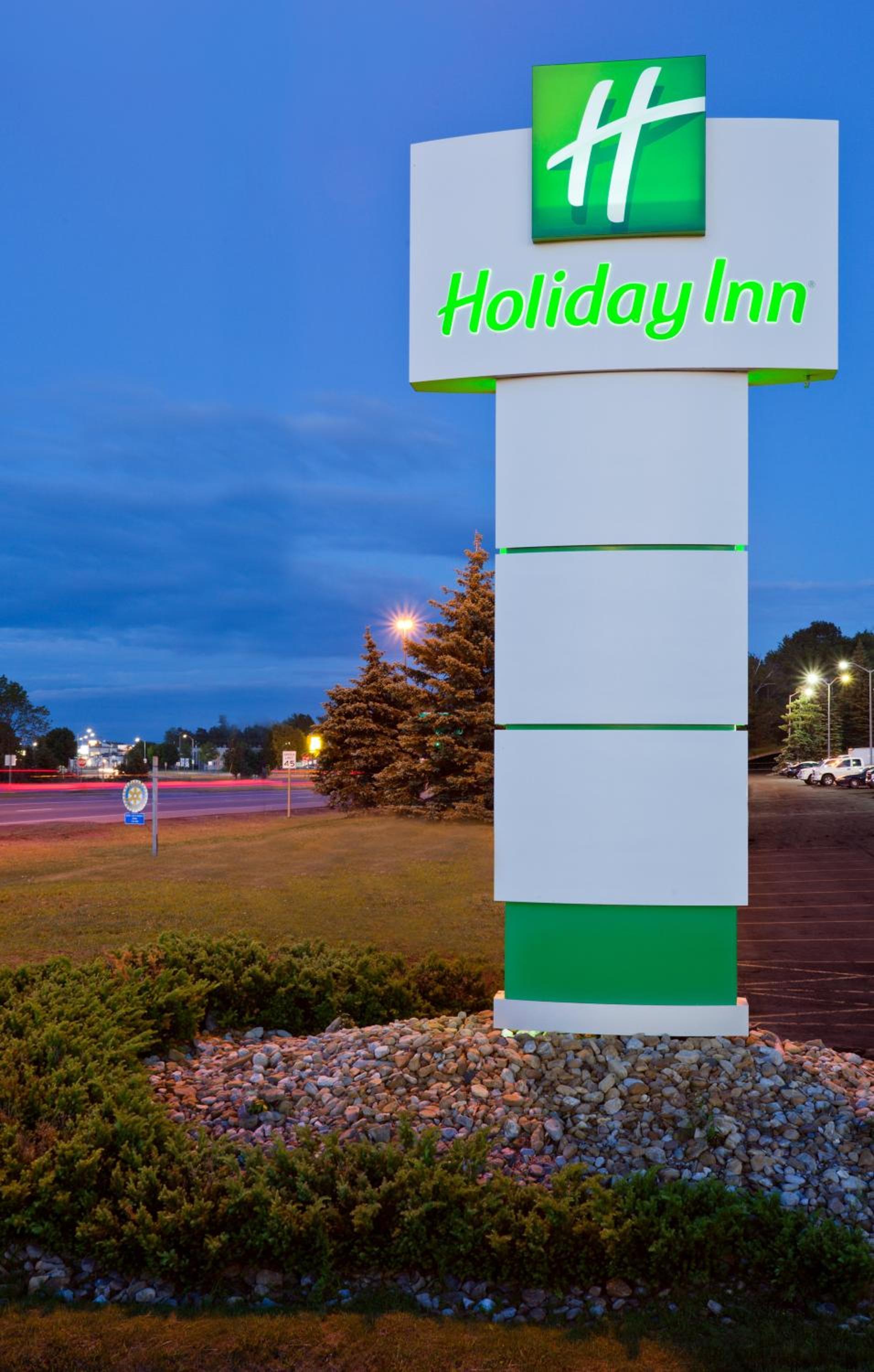 Holiday Inn Marquette by IHG photo 18