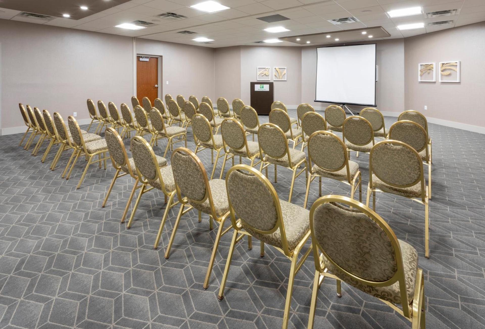 Holiday Inn Marquette by IHG photo 64