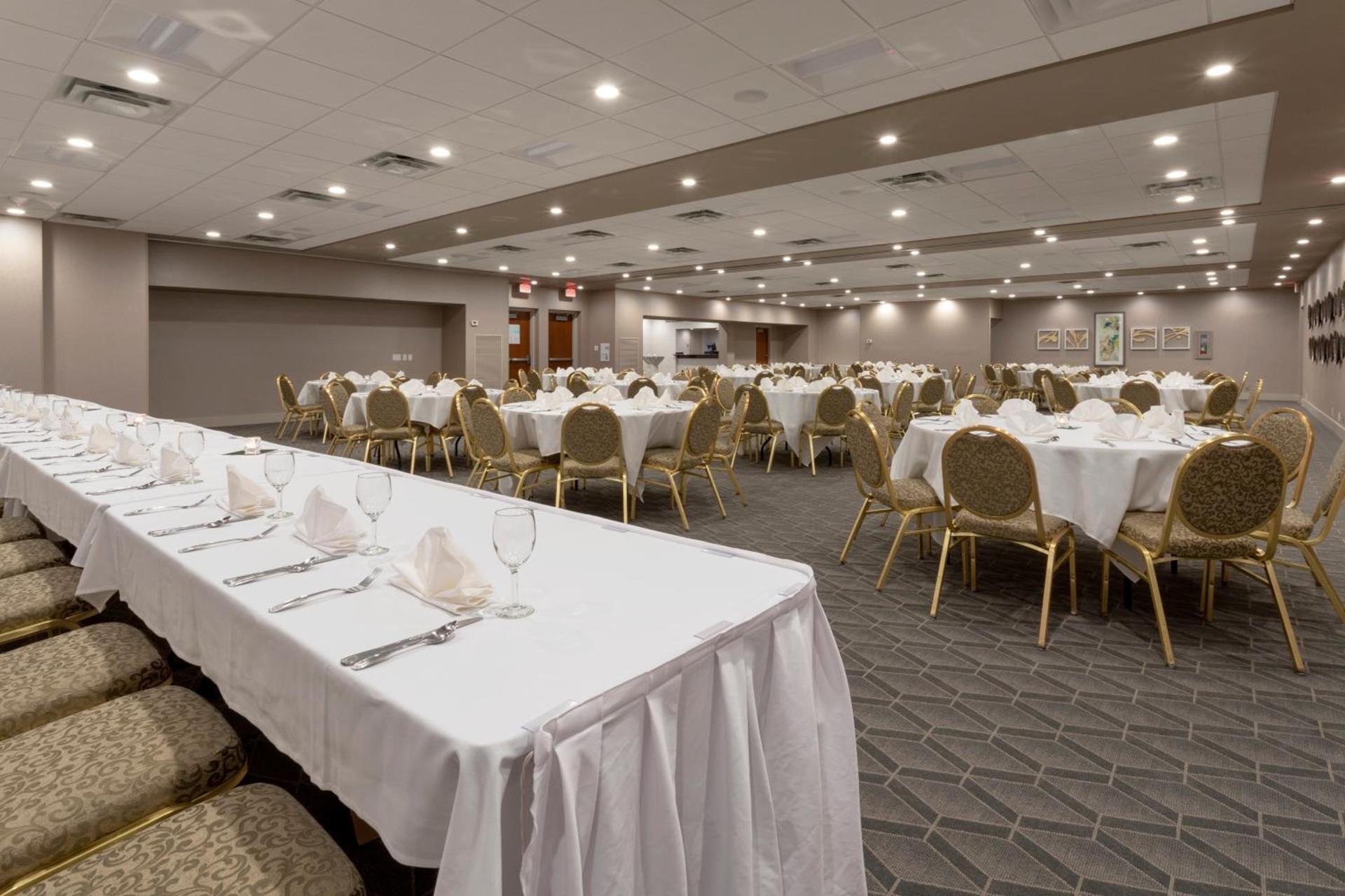 Holiday Inn Marquette by IHG photo 65