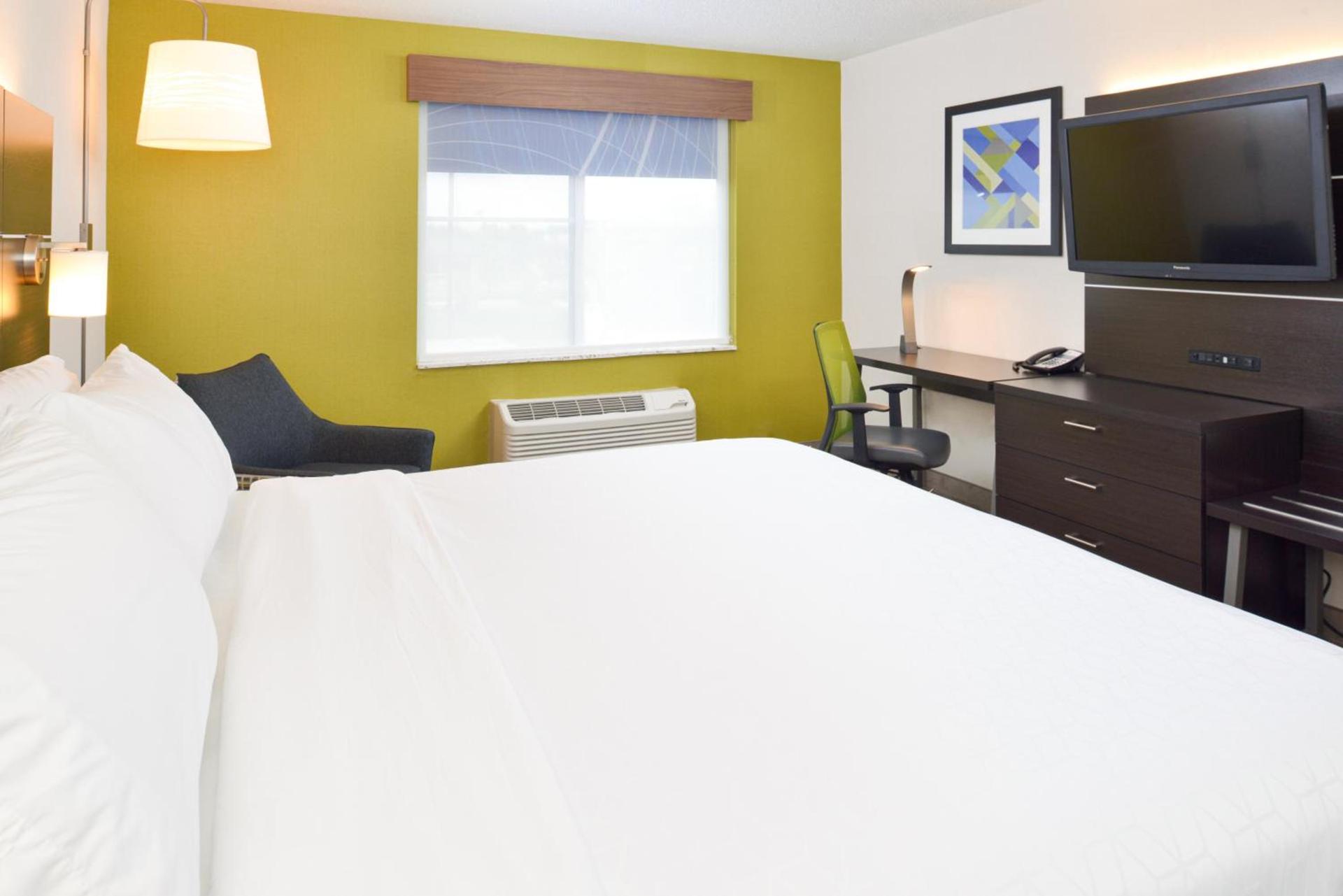 Holiday Inn Express Wixom by IHG photo 42