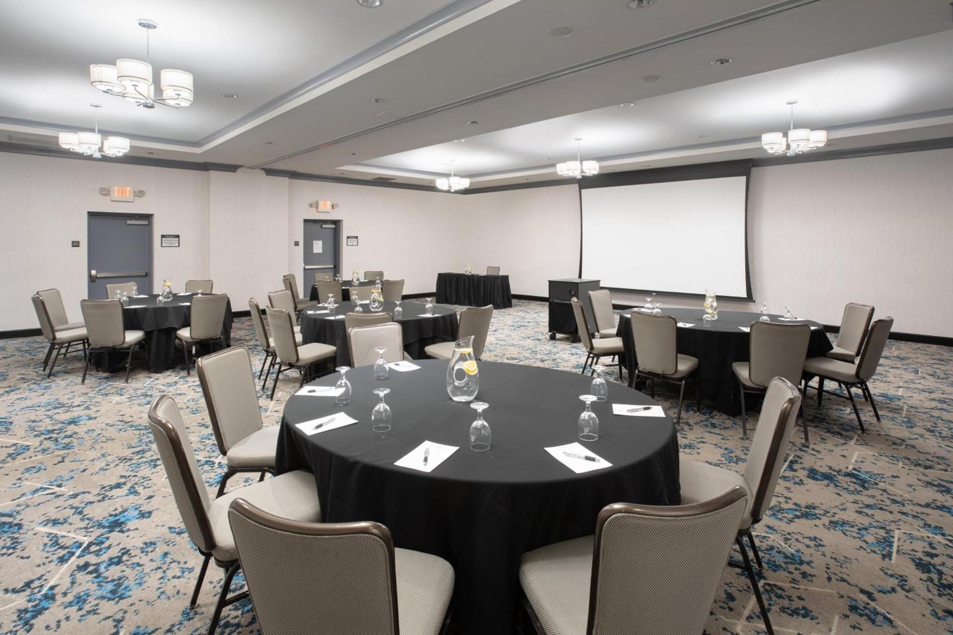 Crowne Plaza Costa Mesa Orange County by IHG photo 24