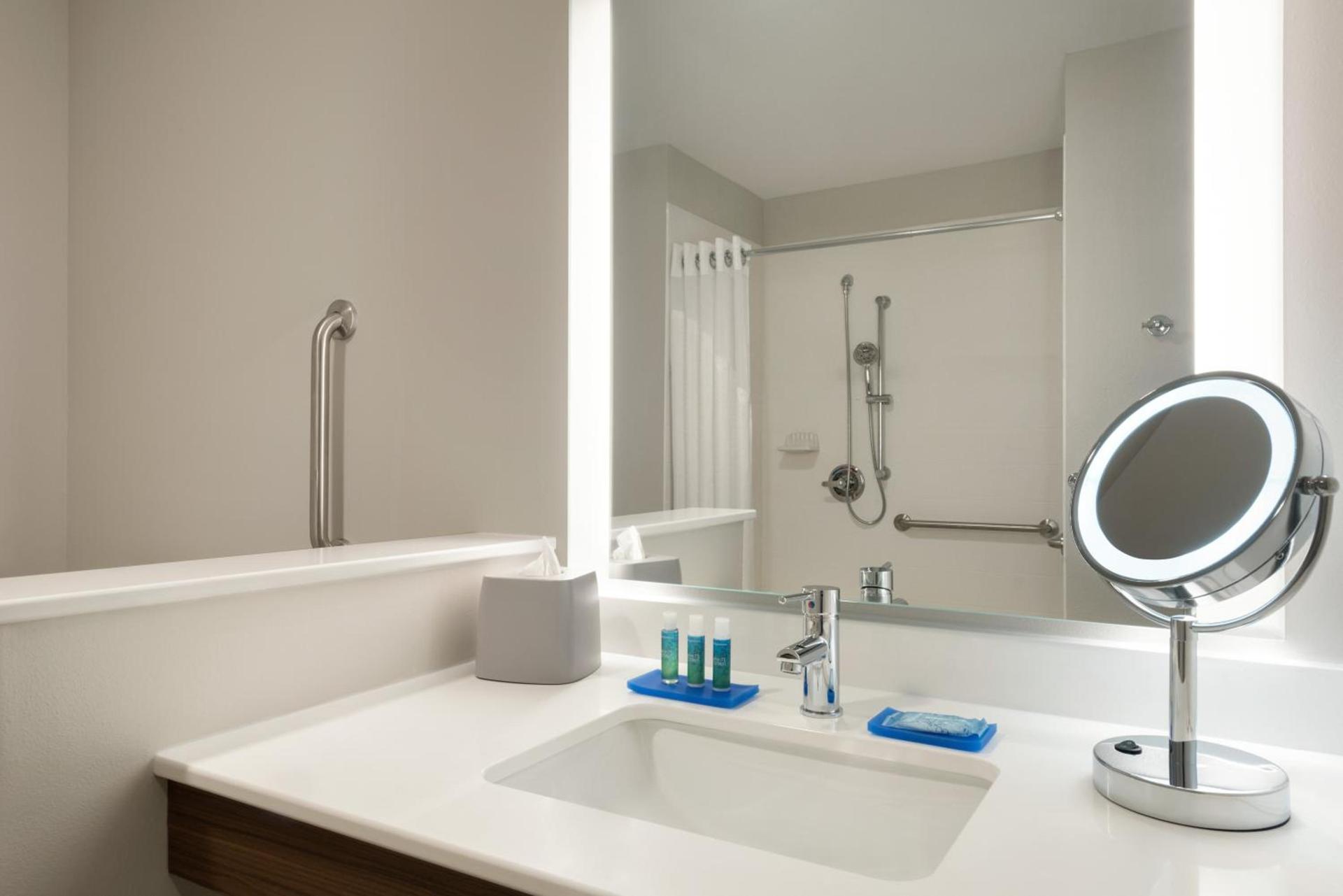 Holiday Inn Express & Suites - West Des Moines - Jordan Creek by IHG photo 26