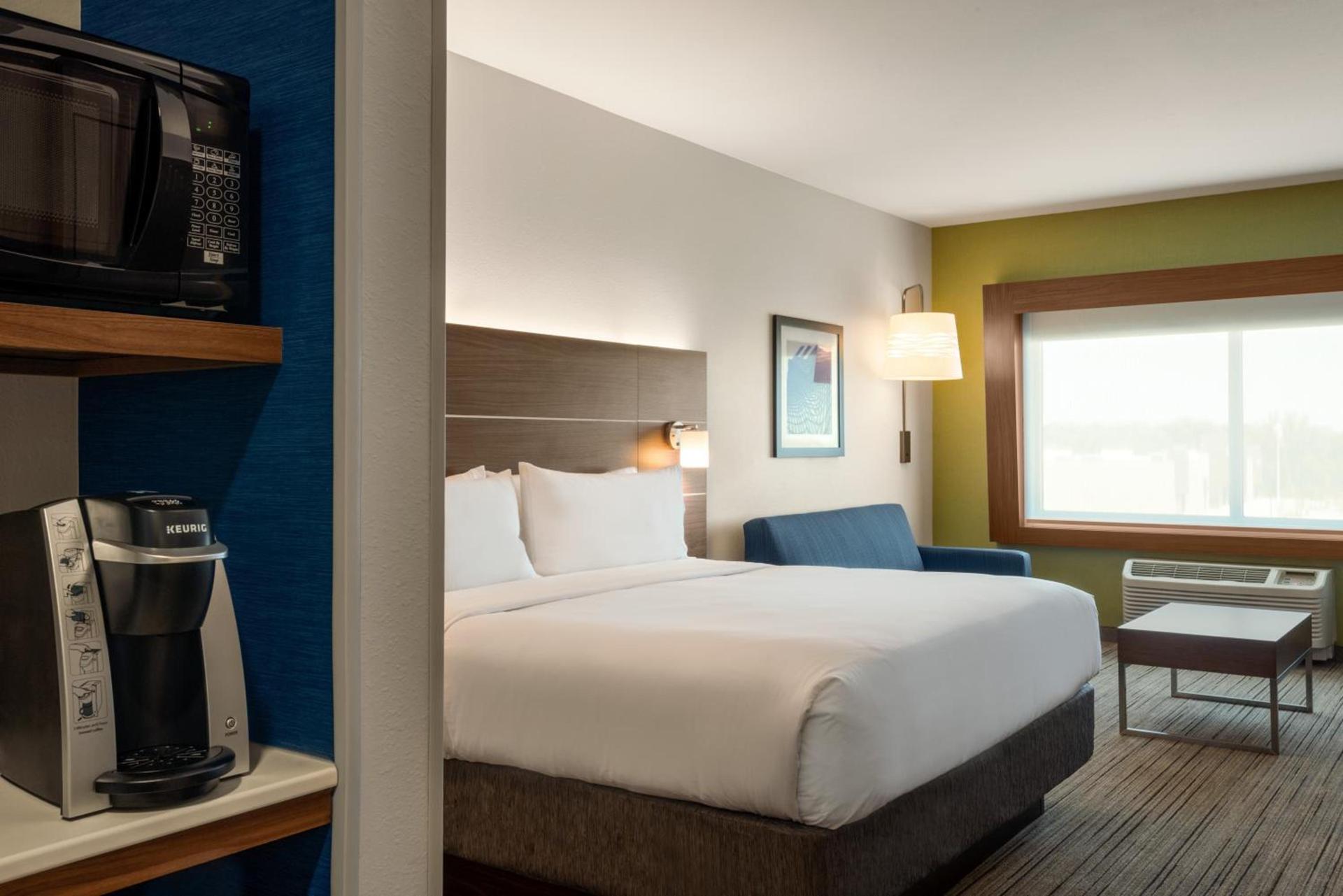 Holiday Inn Express & Suites - West Des Moines - Jordan Creek by IHG photo 35