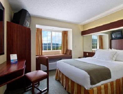 Microtel Inn and Suites Gassaway photo 6