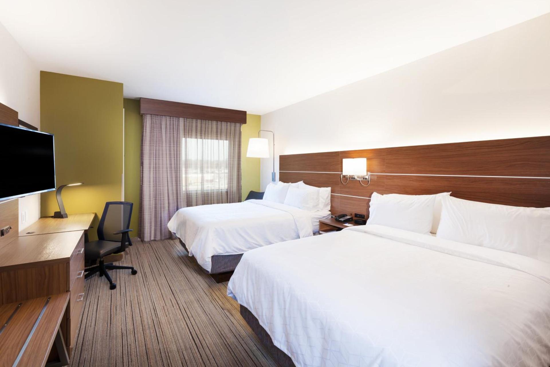 Holiday Inn Express & Suites - Lenexa - Overland Park Area by IHG photo 60