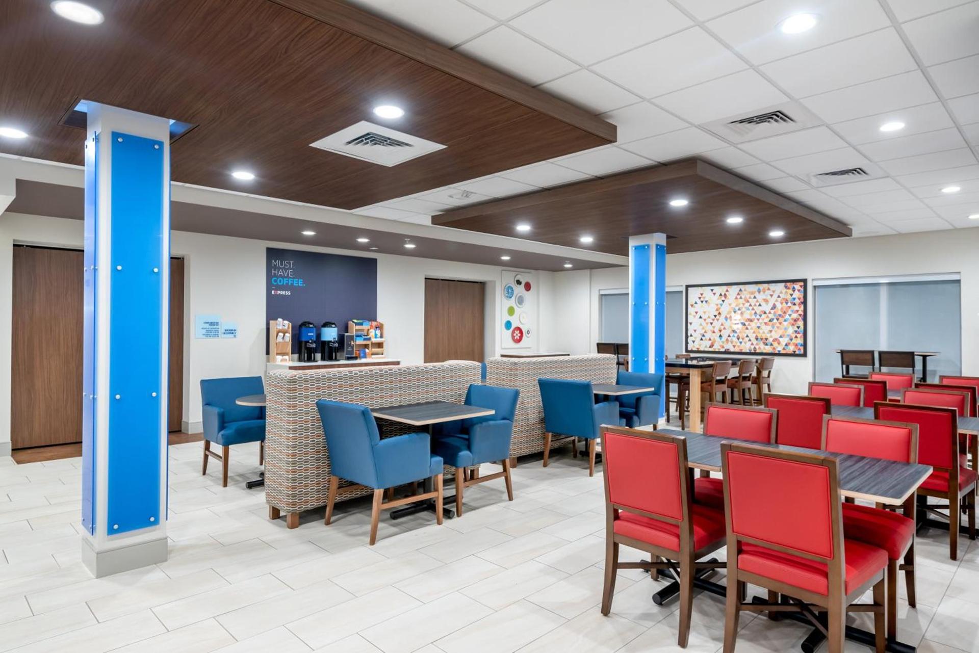 Holiday Inn Express & Suites - Punta Gorda by IHG photo 17
