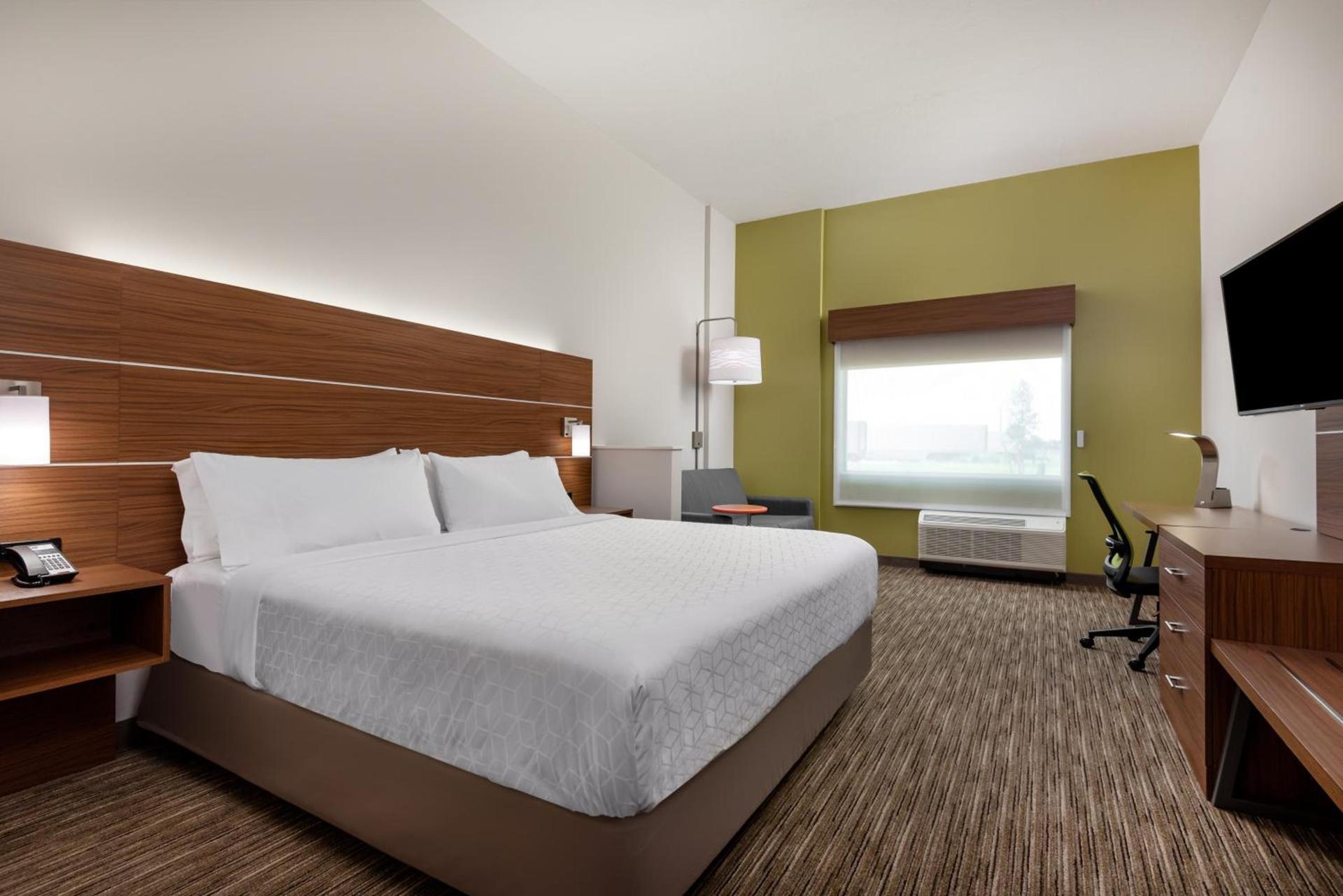 Holiday Inn Express & Suites - Punta Gorda by IHG photo 26