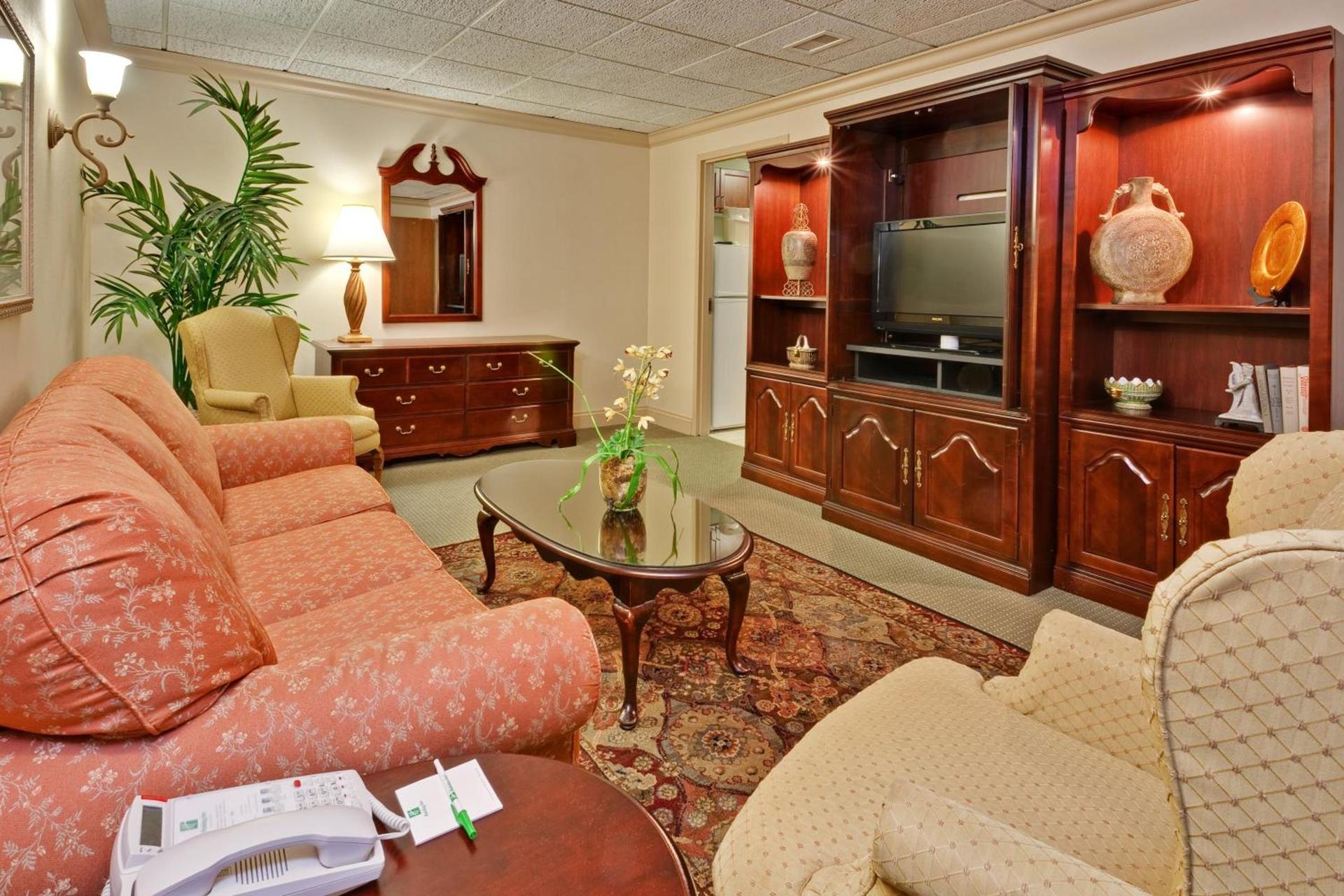 Holiday Inn Memphis-University of Memphis, an IHG Hotel photo 8