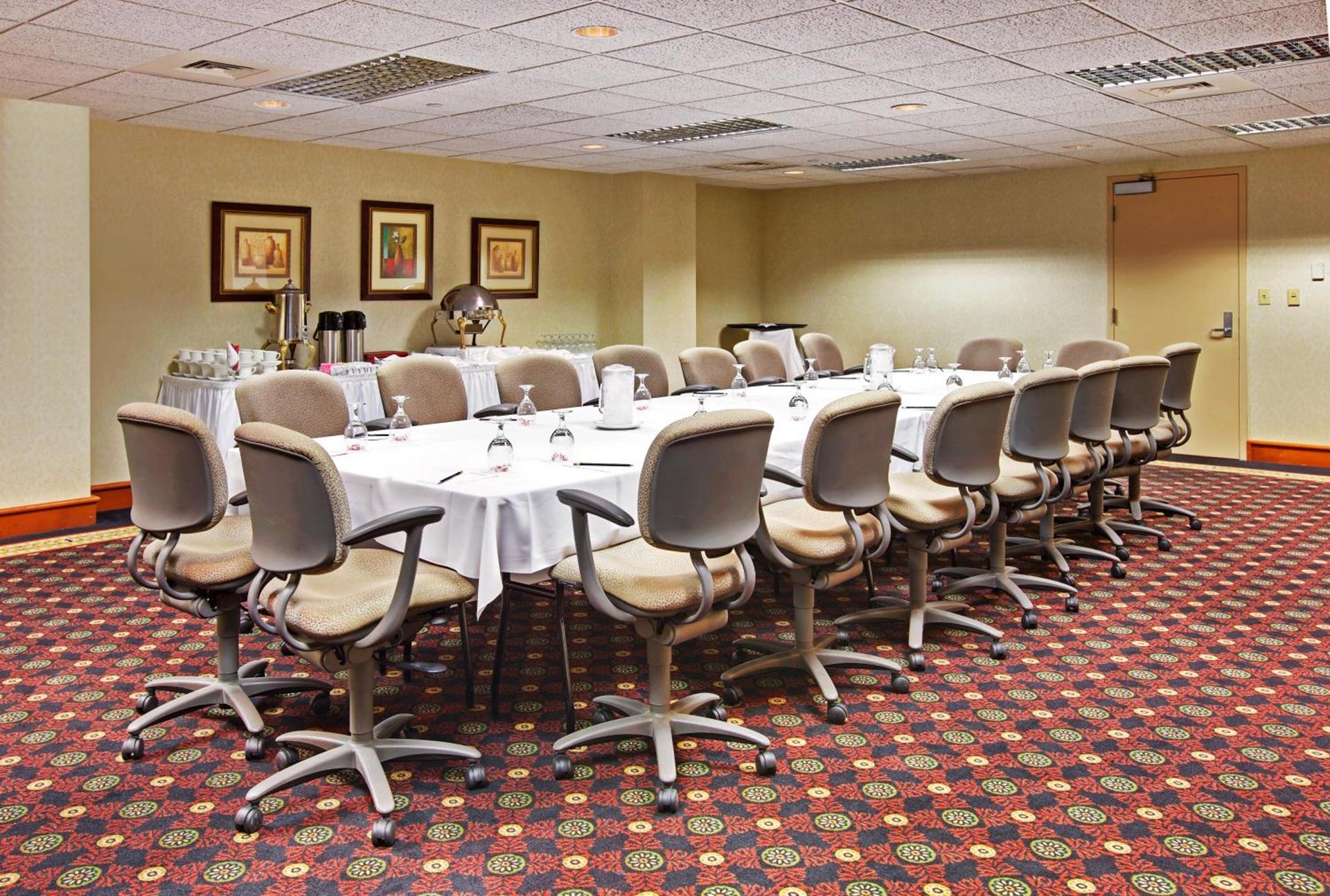 Holiday Inn Memphis-University of Memphis, an IHG Hotel photo 21