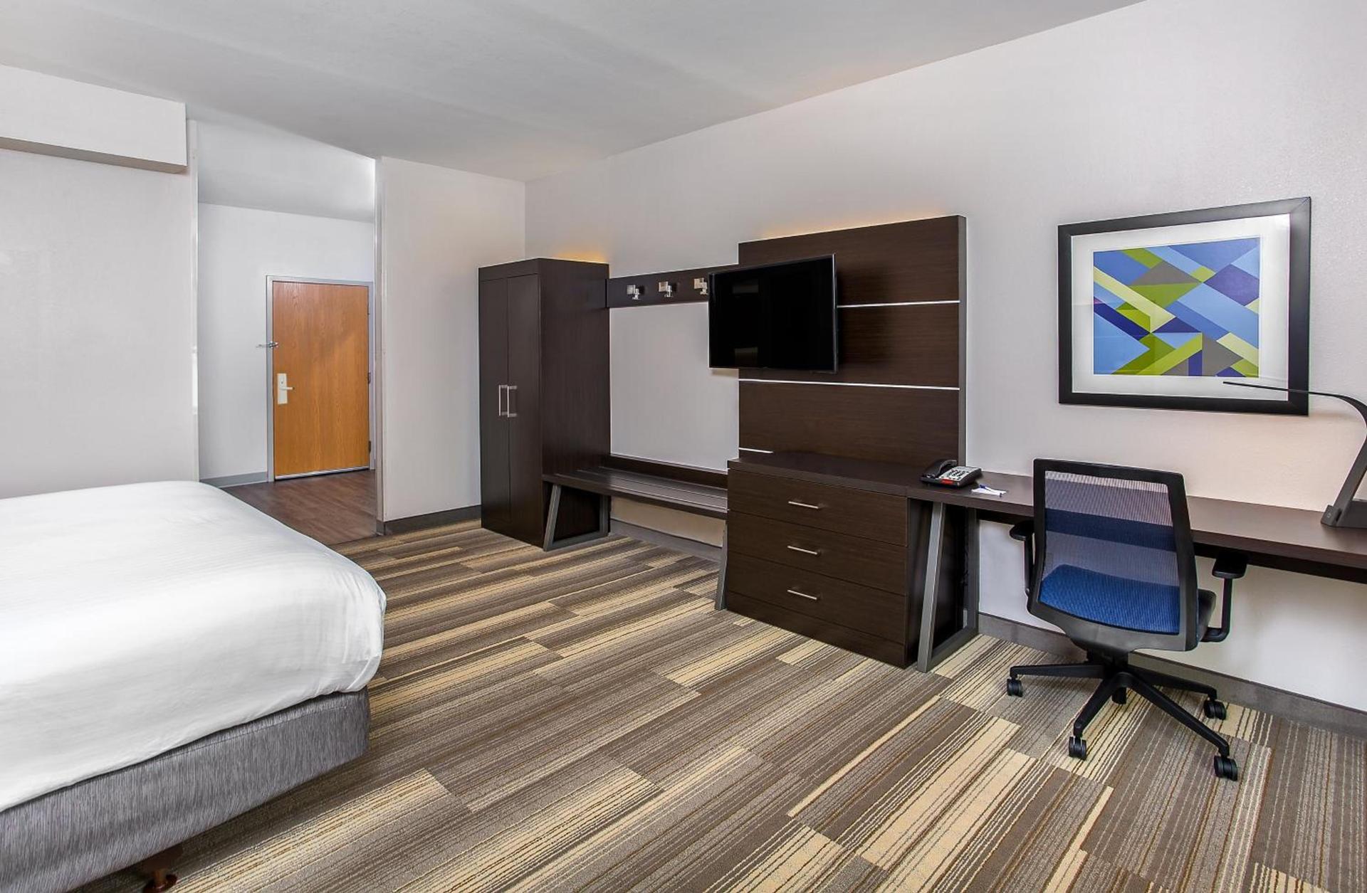 Holiday Inn Express & Suites Morristown by IHG photo 19