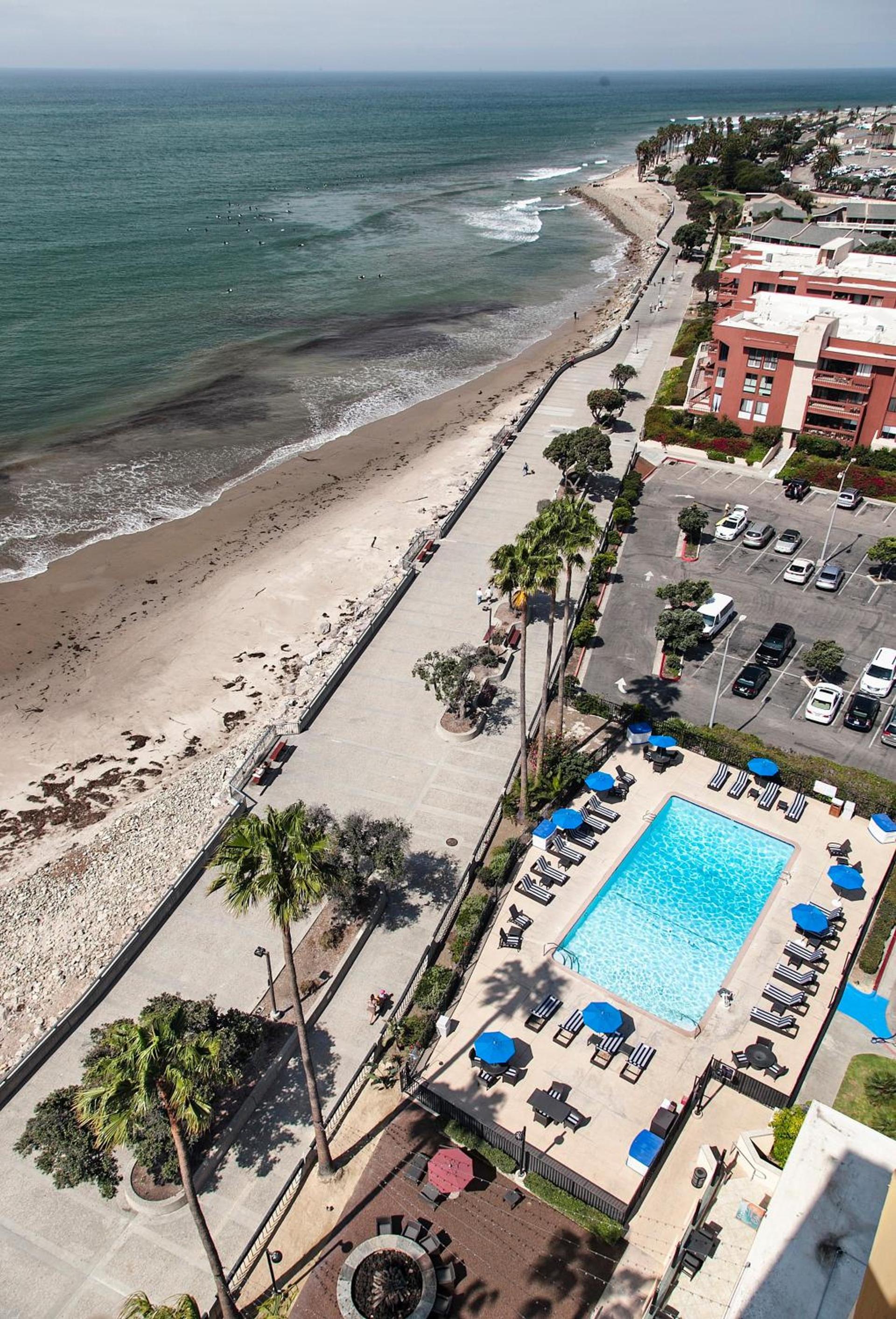 Crowne Plaza Ventura Beach by IHG photo 3