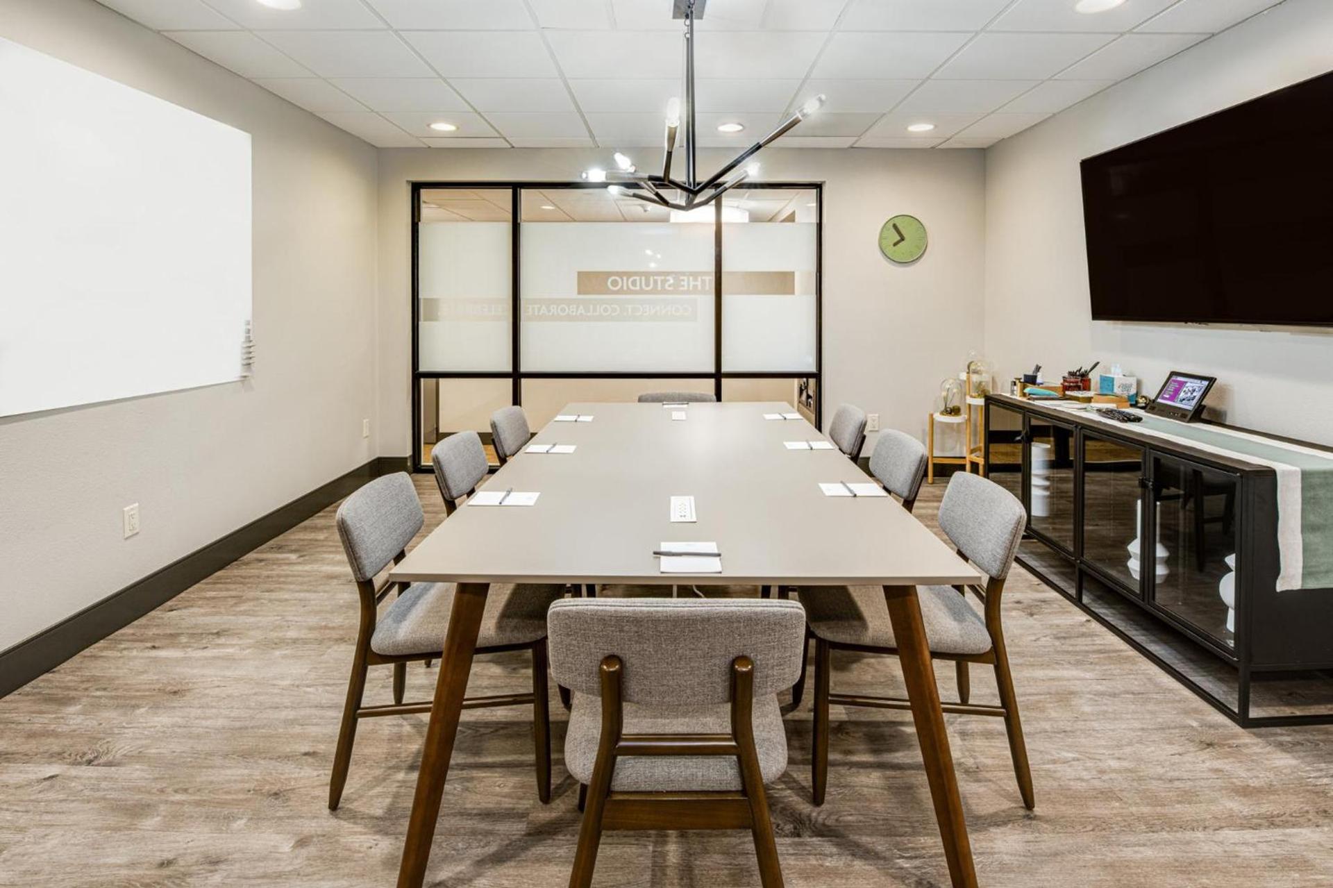 Crowne Plaza Milwaukee Airport by IHG photo 58