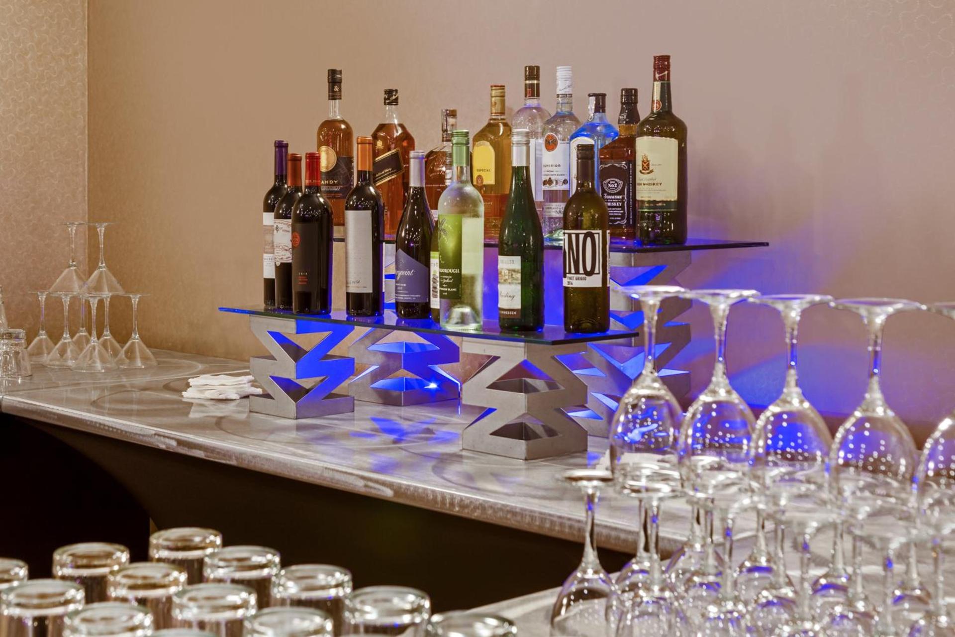 Crowne Plaza Milwaukee Airport by IHG photo 35