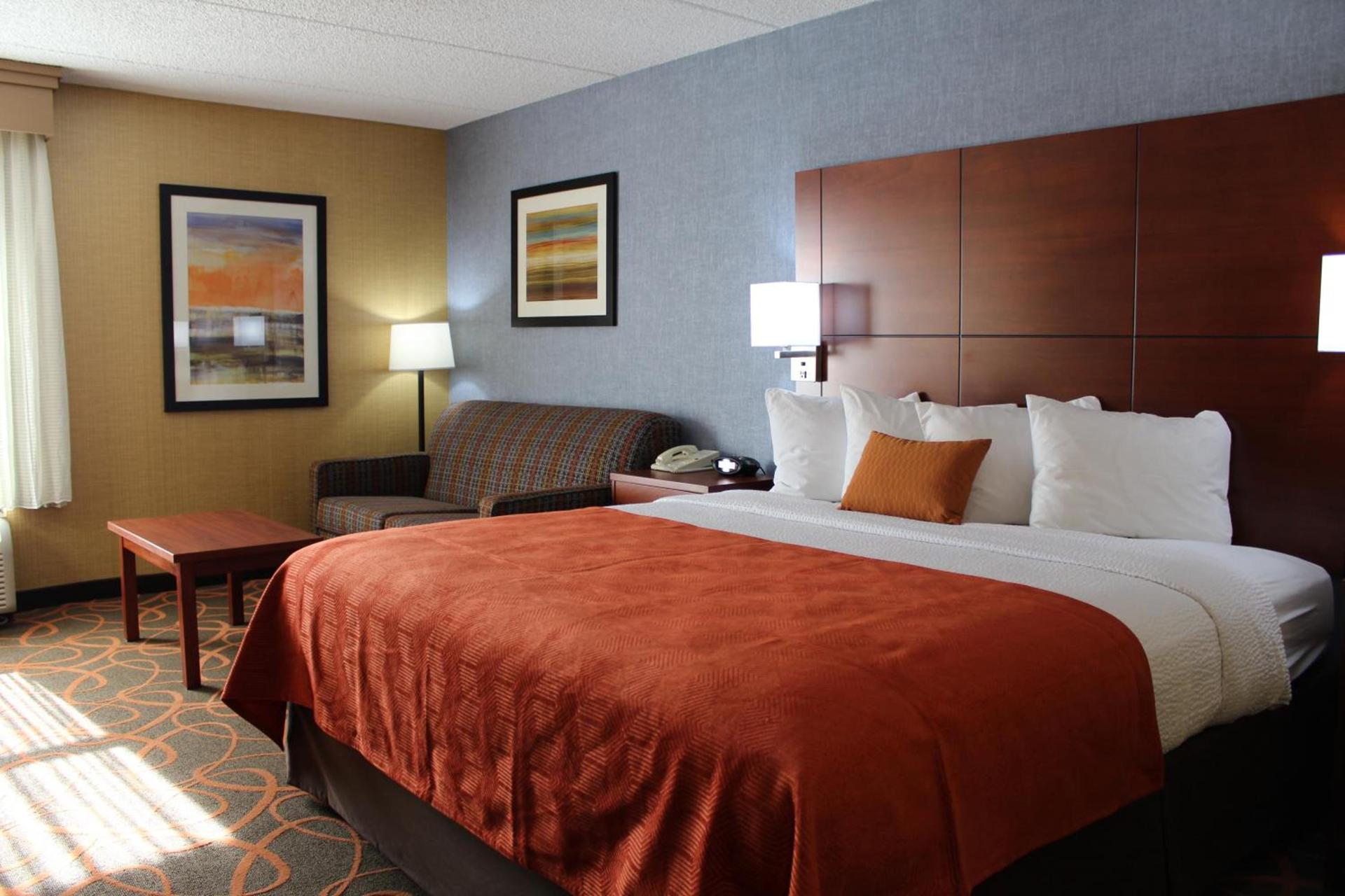 Best Western Plus Fresno Airport Hotel photo 21