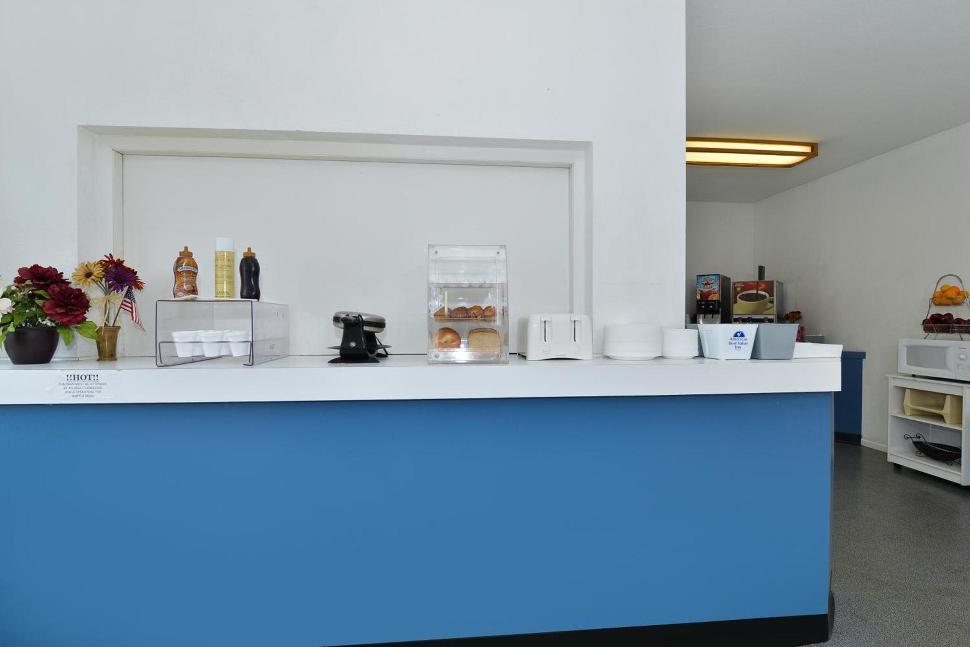 Travelodge by Wyndham Mackinaw City photo 15