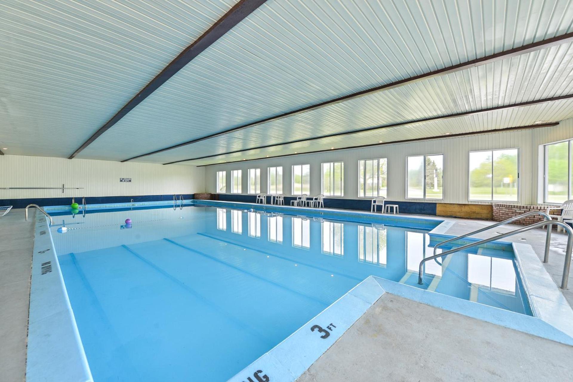Travelodge by Wyndham Mackinaw City photo 16
