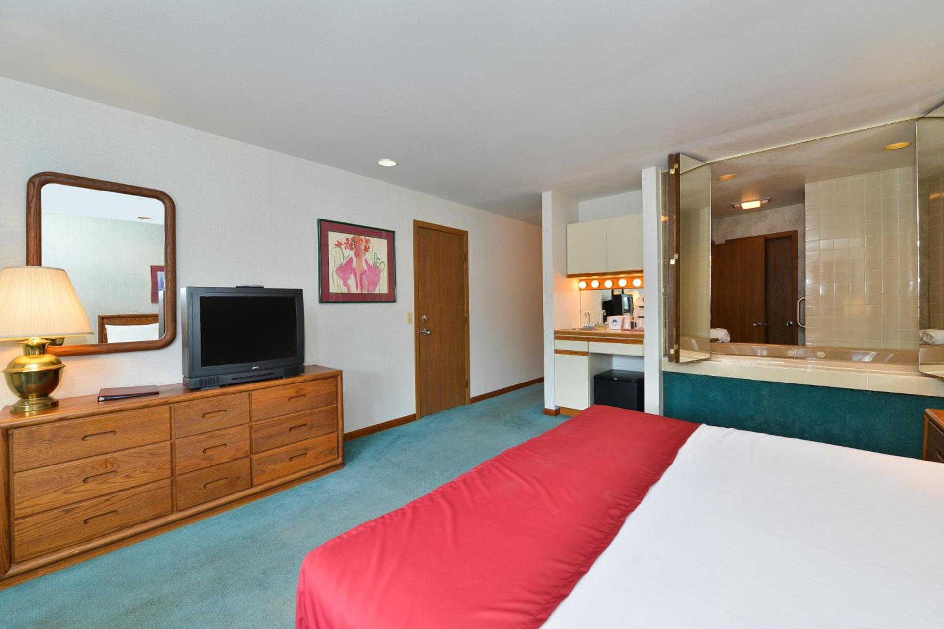 Travelodge by Wyndham Mackinaw City photo 19