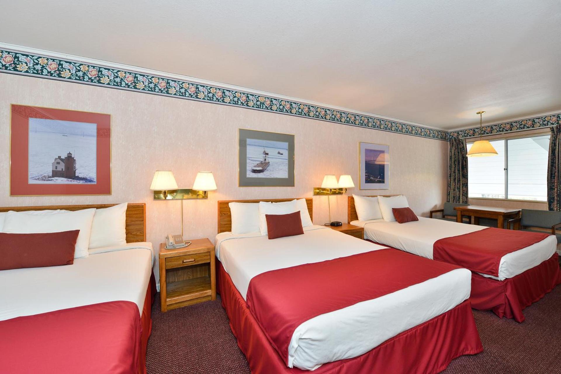 Travelodge by Wyndham Mackinaw City photo 26