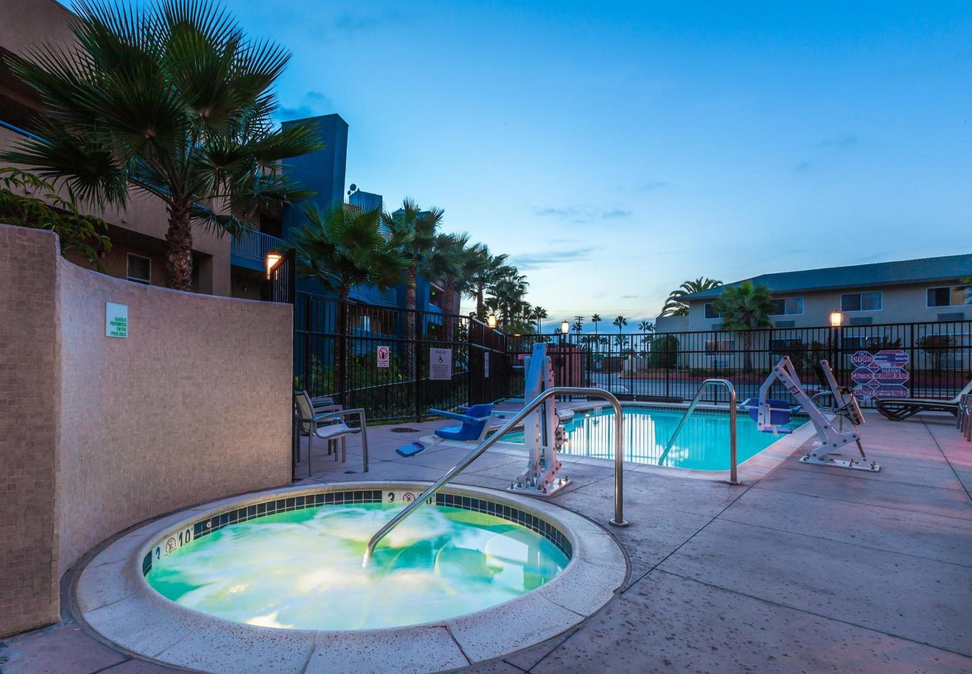 Holiday Inn Oceanside Marina Camp Pendleton by IHG photo 6