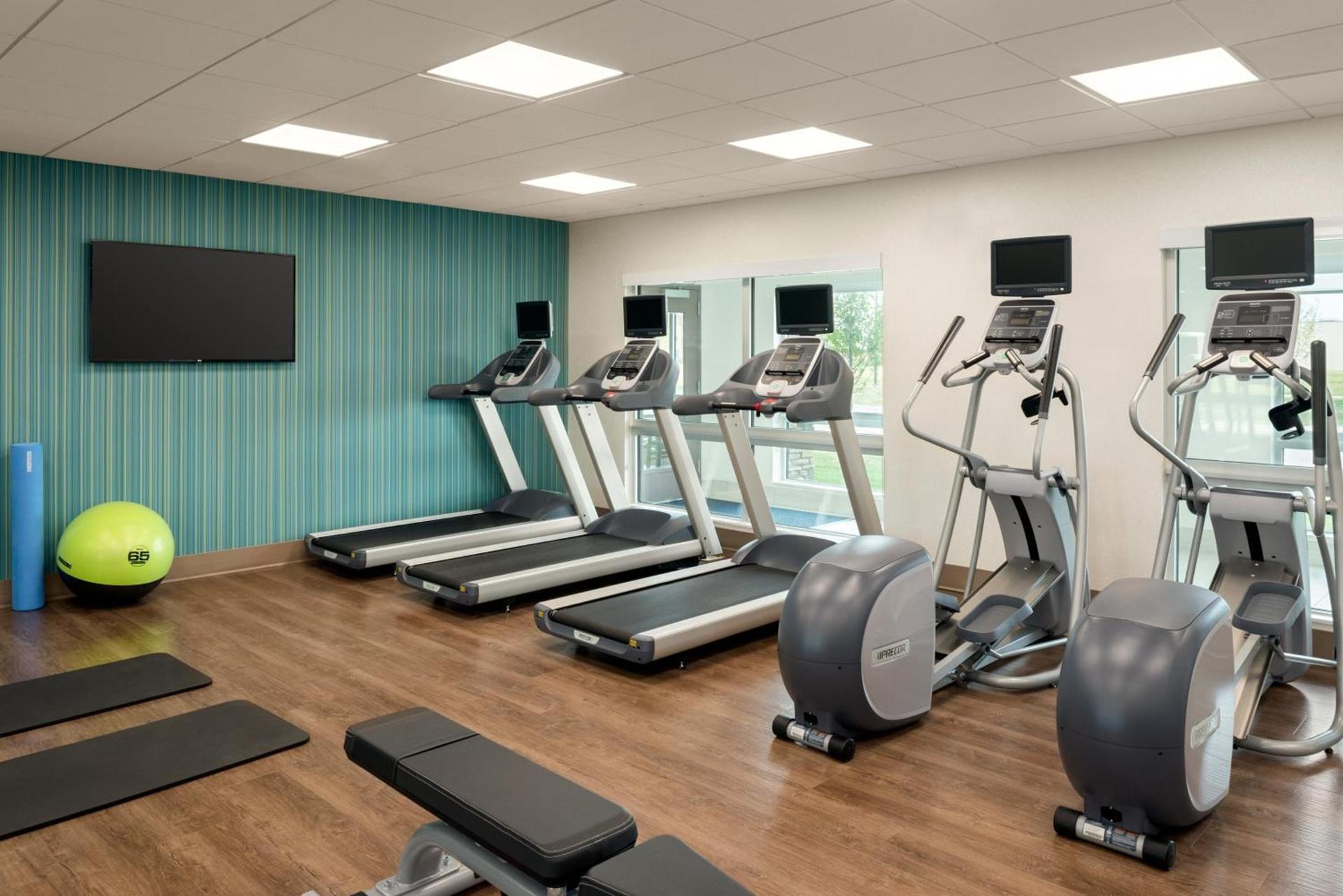 Holiday Inn Express & Suites - West Des Moines - Jordan Creek by IHG photo 16