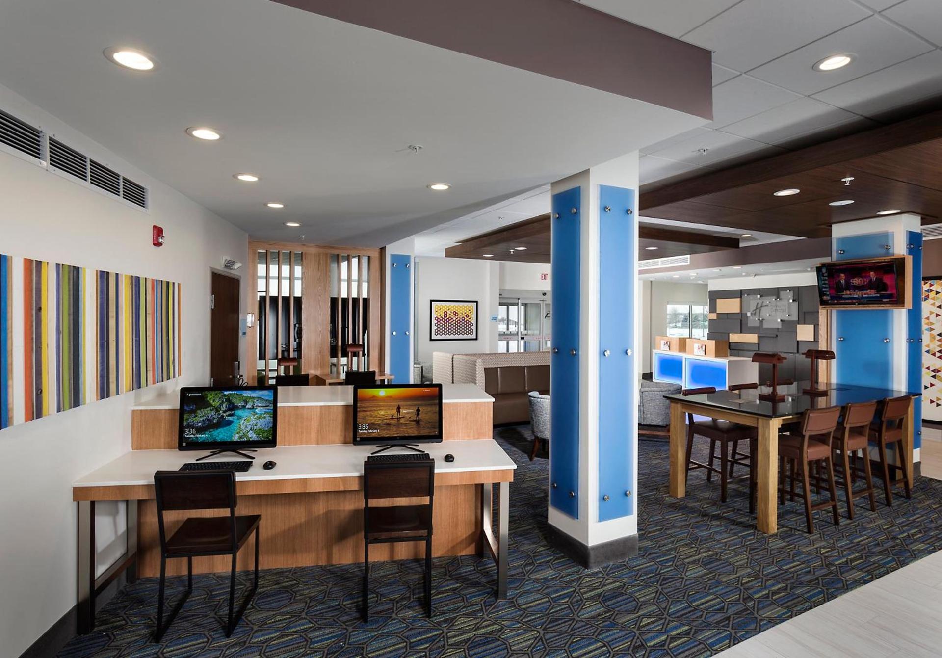 Holiday Inn Express & Suites - West Des Moines - Jordan Creek by IHG photo 20