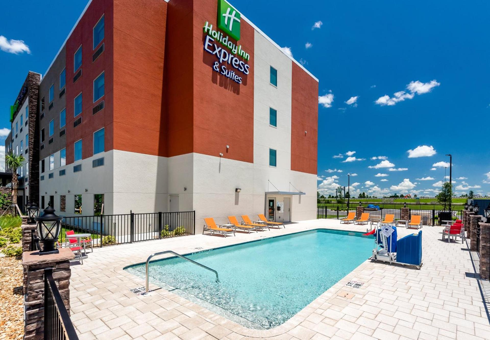 Holiday Inn Express & Suites - Punta Gorda by IHG photo 13