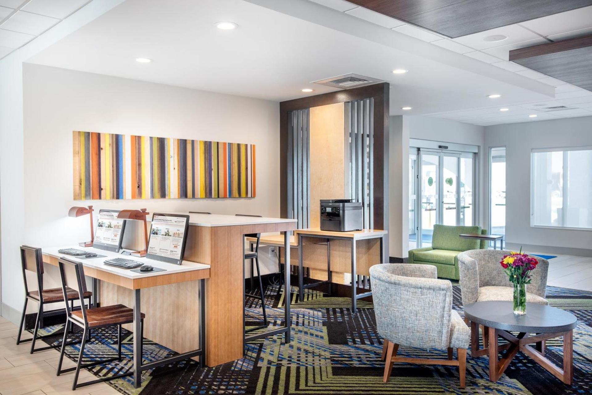 Holiday Inn Express & Suites - Punta Gorda by IHG photo 15