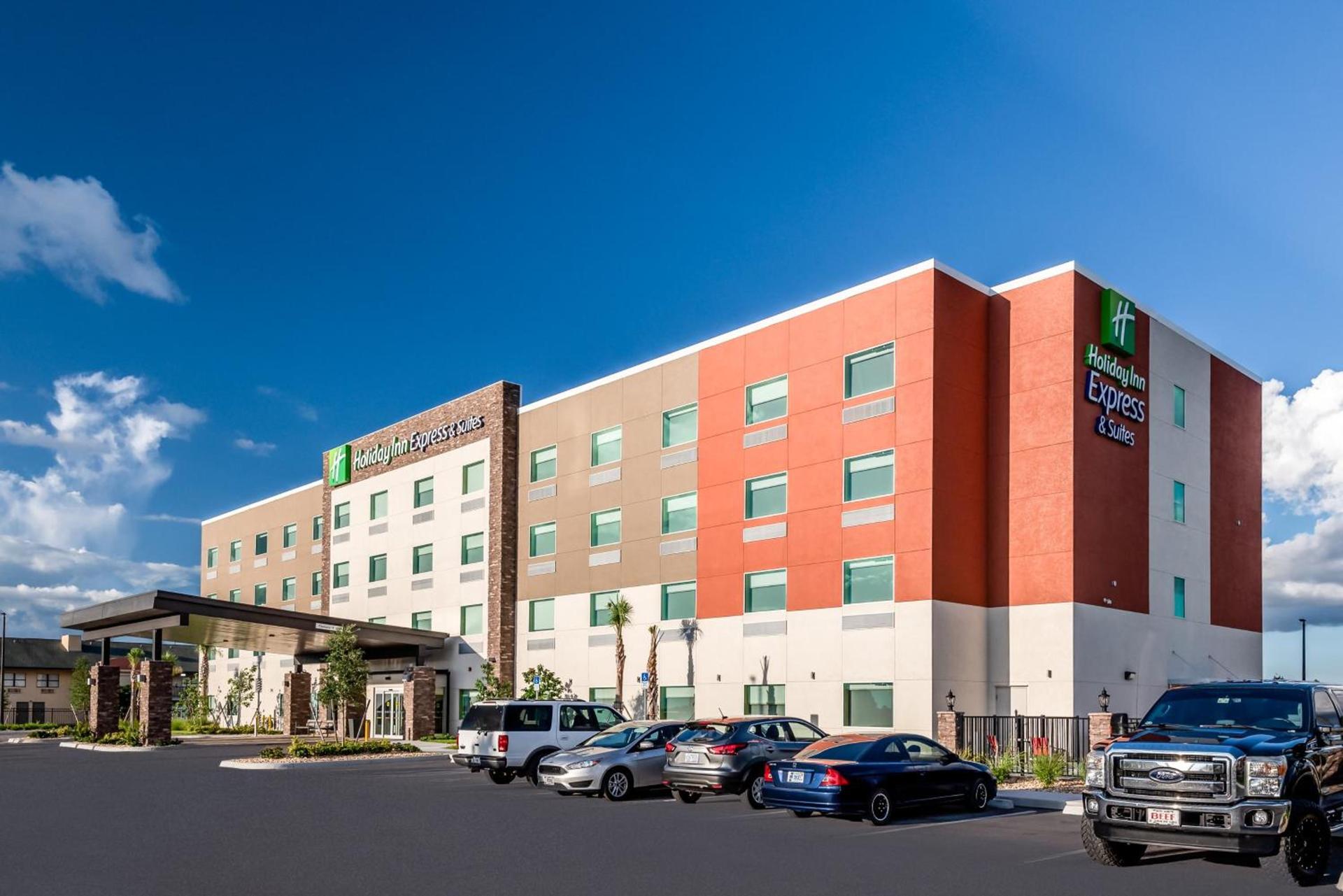 Holiday Inn Express & Suites - Punta Gorda by IHG photo 6
