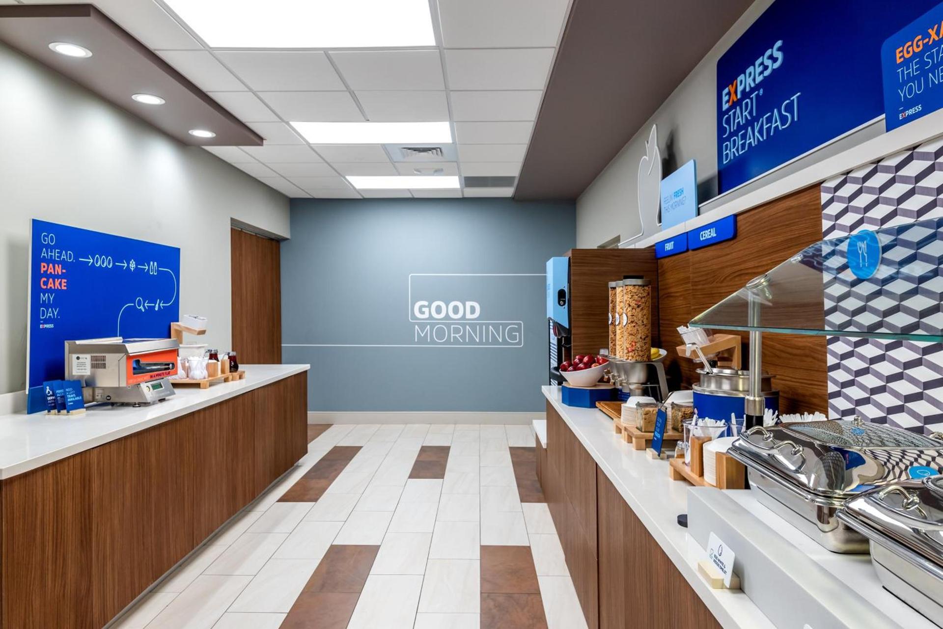 Holiday Inn Express & Suites - Punta Gorda by IHG photo 14