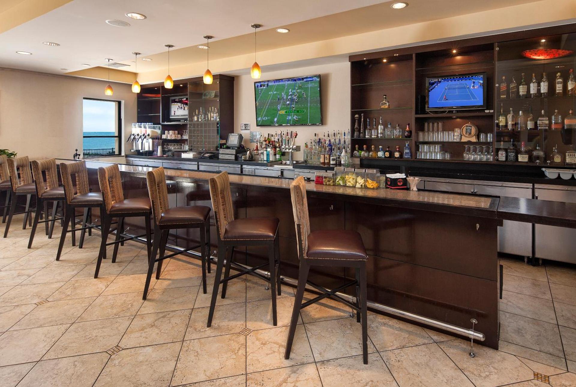 Crowne Plaza Ventura Beach by IHG photo 7