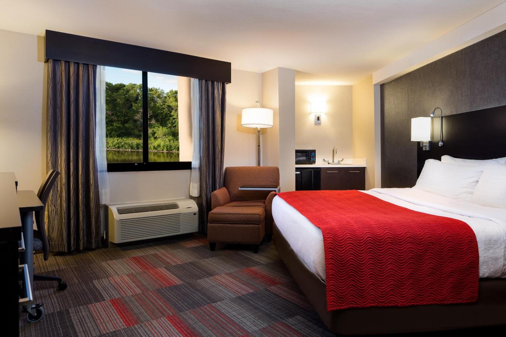 Holiday Inn Milwaukee Riverfront by IHG photo 39