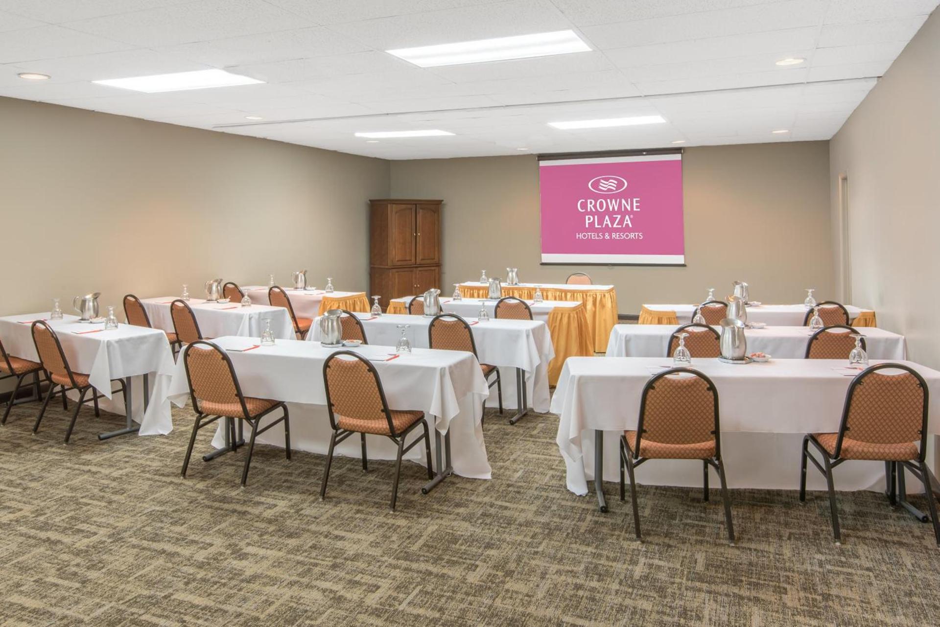 Crowne Plaza Hotel Hickory by IHG photo 18