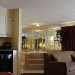 Lake View Inn & Suites photo 11