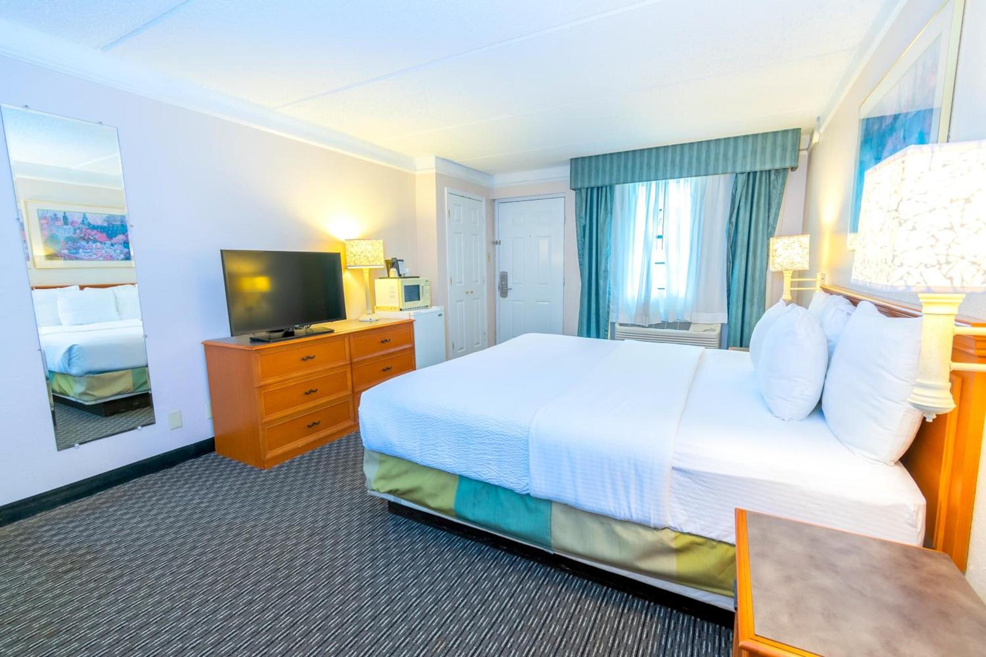 La Quinta Inn by Wyndham Clute Lake Jackson photo 6