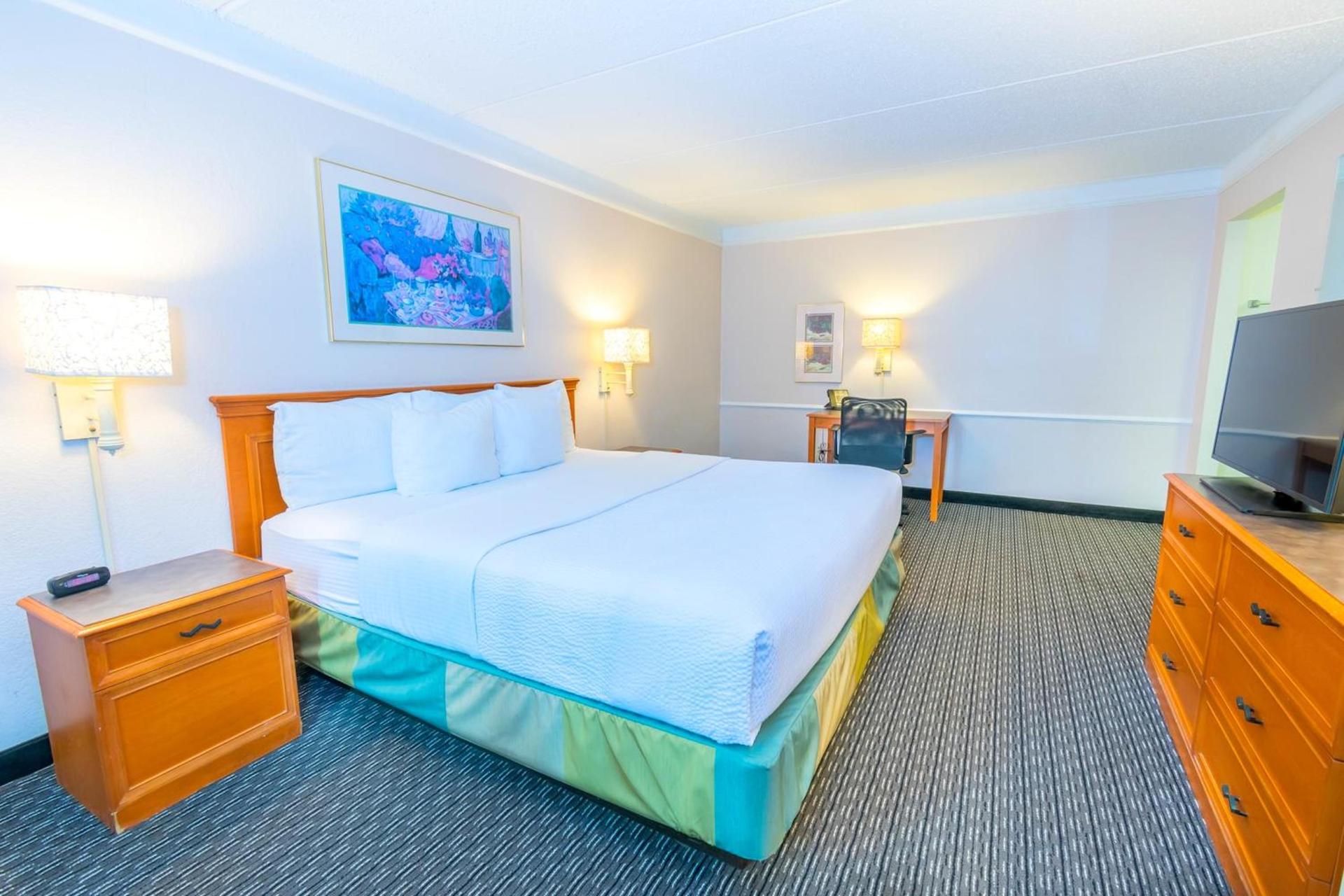 La Quinta Inn by Wyndham Clute Lake Jackson photo 4