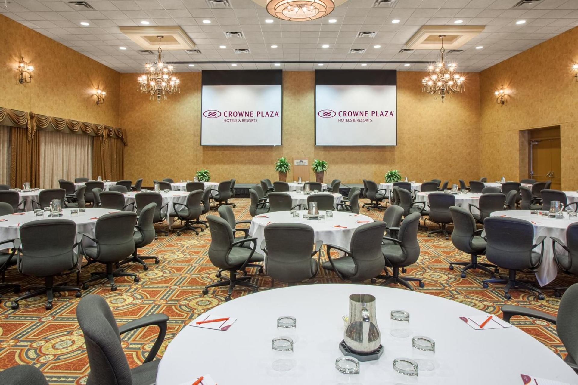 Crowne Plaza Minneapolis West by IHG photo 80