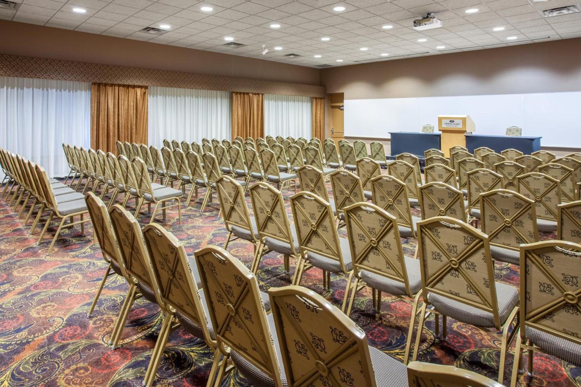 Crowne Plaza Minneapolis West by IHG photo 60