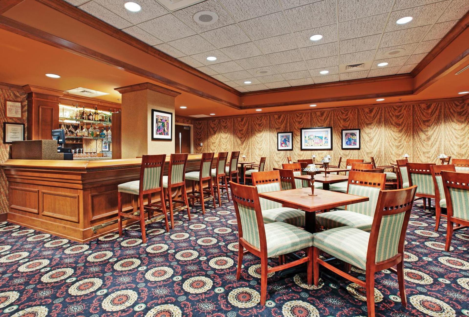 Holiday Inn Memphis-University of Memphis, an IHG Hotel photo 2