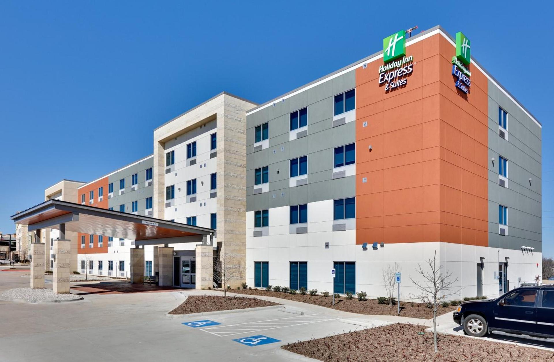 Holiday Inn Express & Suites Plano East - Richardson by IHG — hotel in Plano