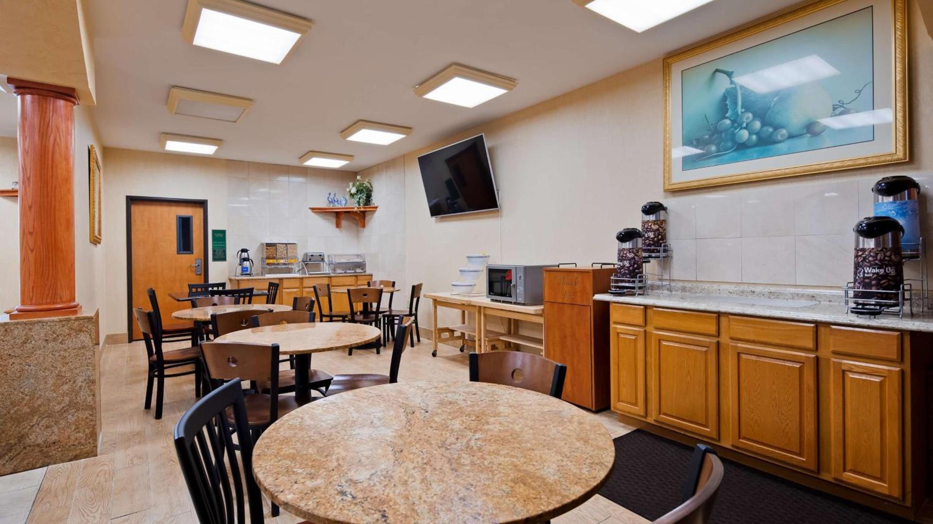 SureStay Plus Hotel by Best Western Mesquite photo 5