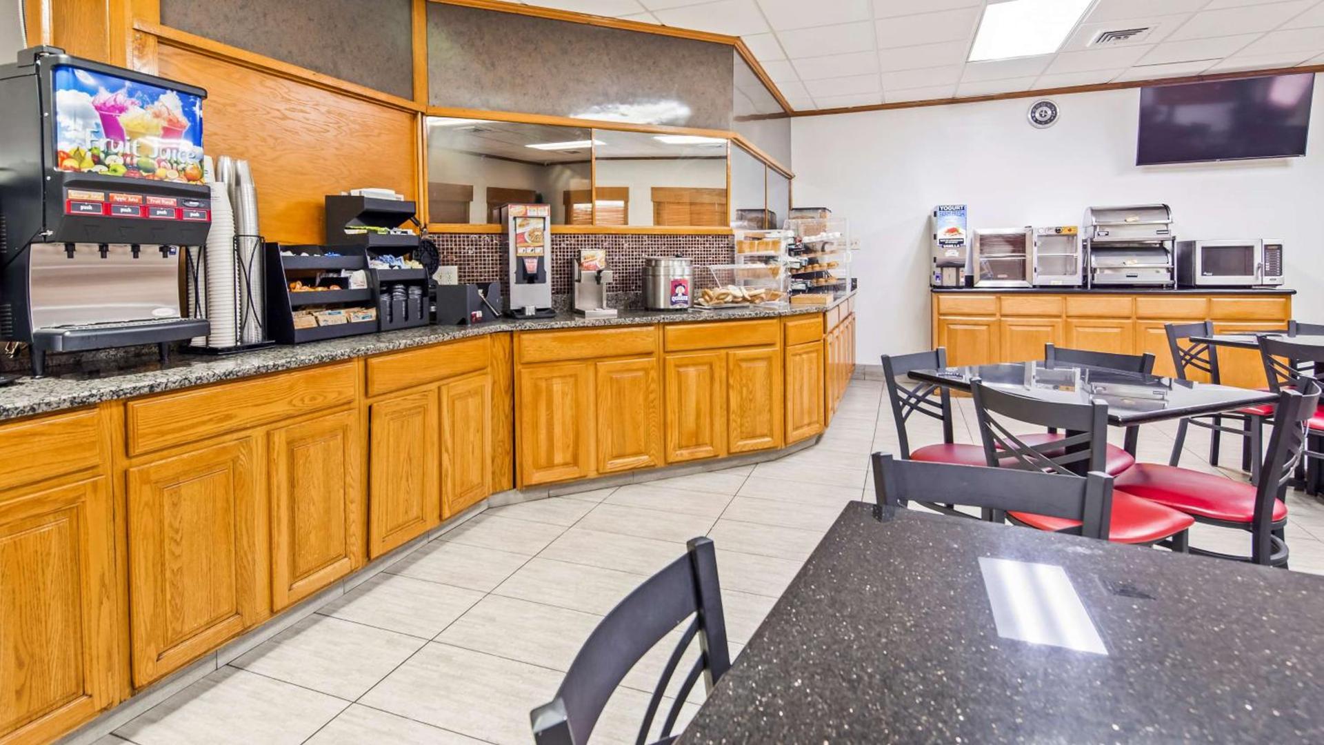 Best Western Central Inn photo 17