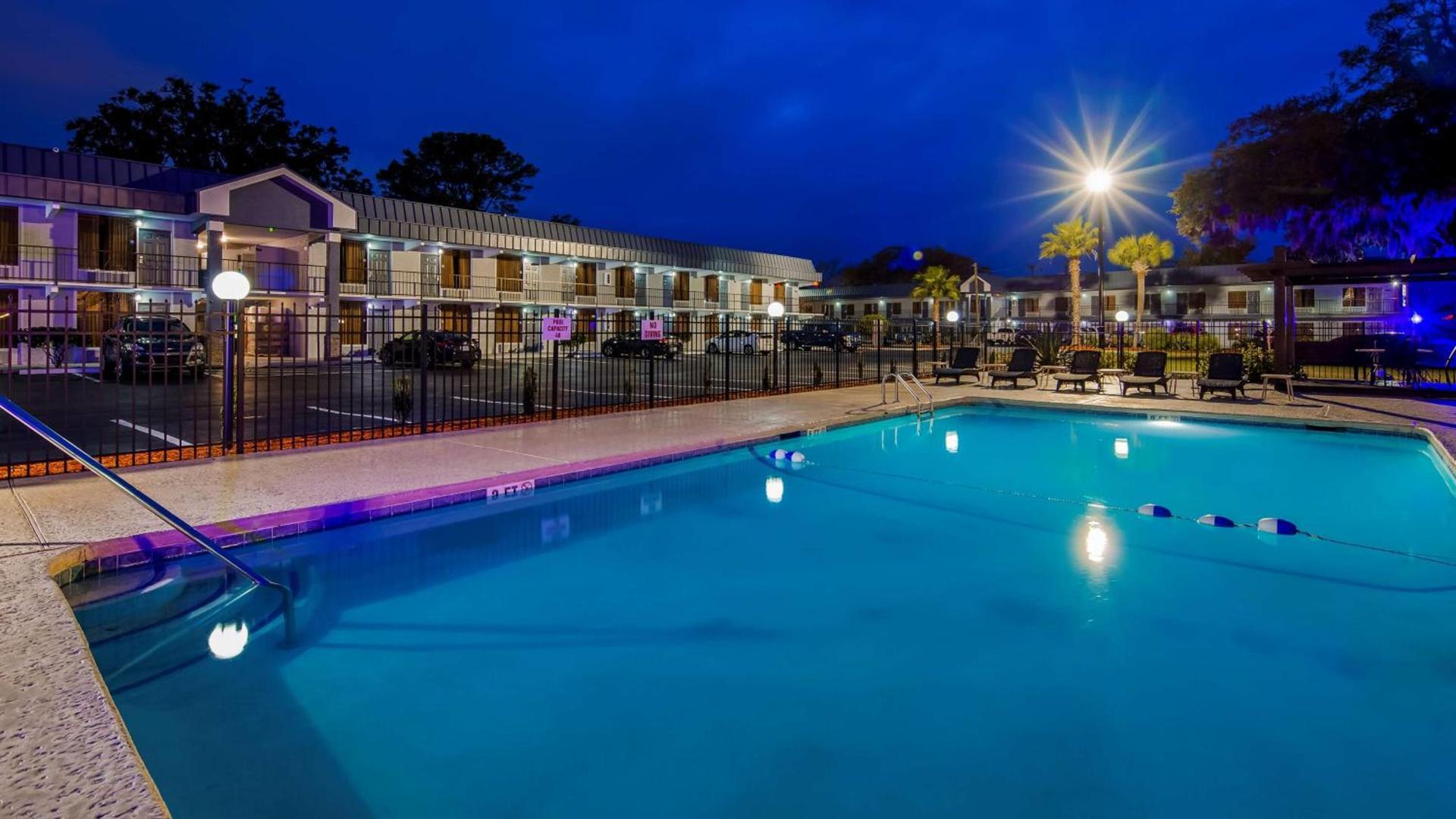 Best Western Central Inn photo 3