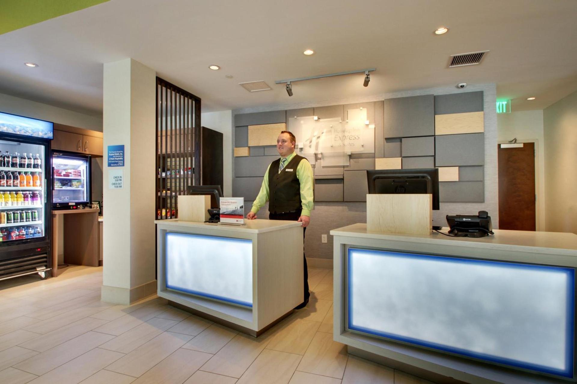 Holiday Inn Express & Suites Helen by IHG photo 3