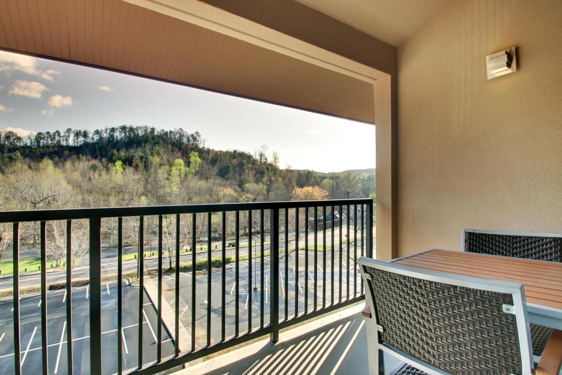 Holiday Inn Express & Suites Helen by IHG photo 20