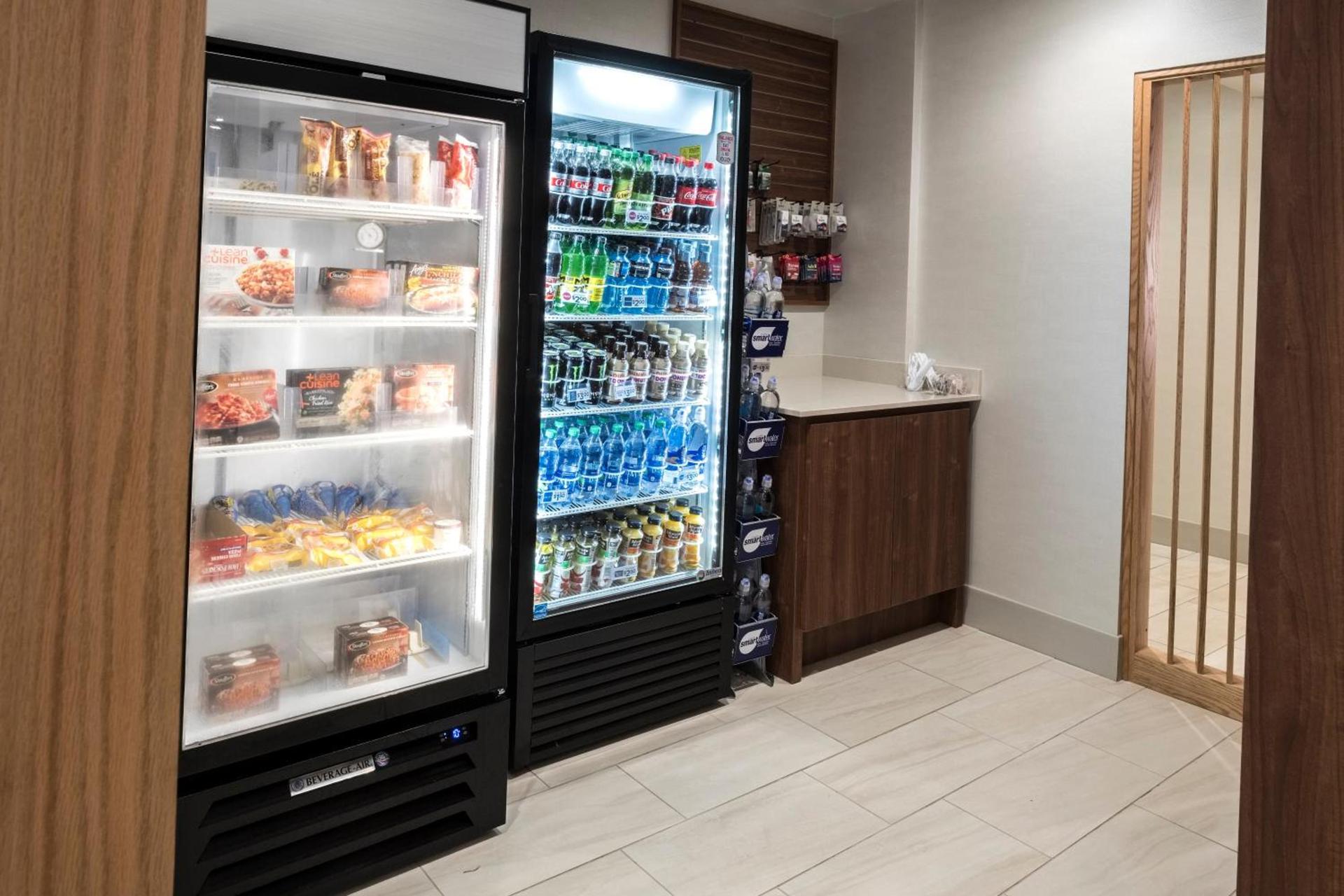 Holiday Inn Express & Suites - Commerce by IHG photo 10