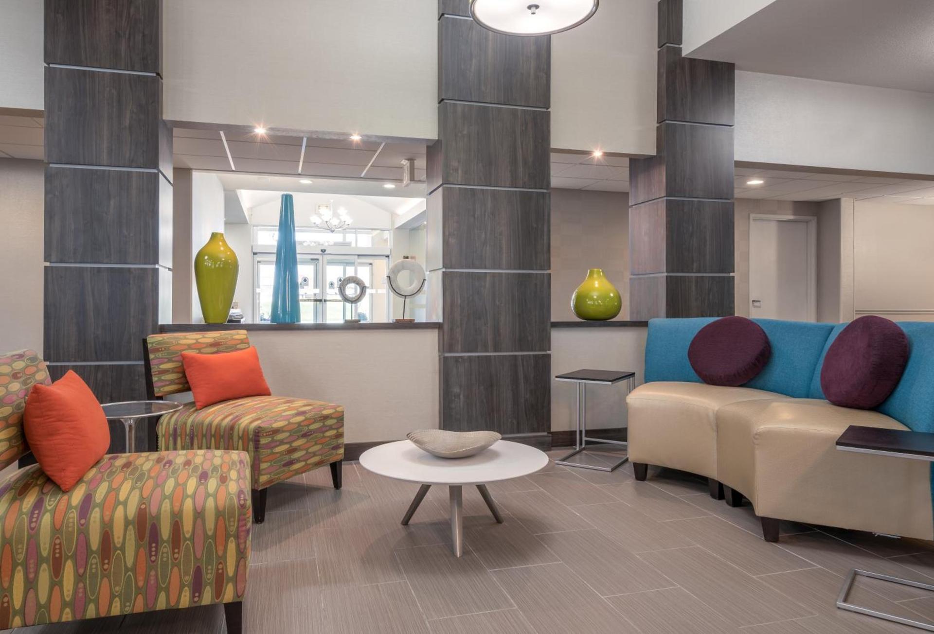 Holiday Inn Express Hotel & Suites Ames by IHG photo 6