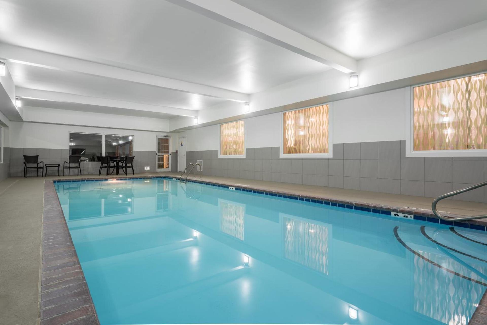 Holiday Inn Express Hotel & Suites Ames by IHG photo 29